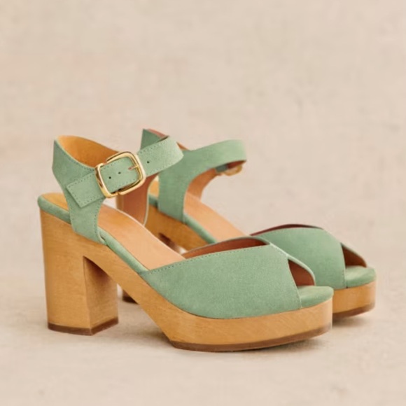 Sezane Shoes - Sezane Platform Wooden FAUSTA CLOGS Almond Green Color FR Size: 39 or US 8